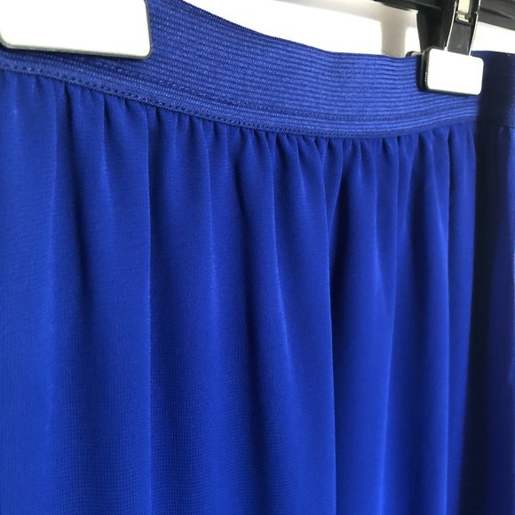 Blue flowy long skirt - Picture 3 of 5